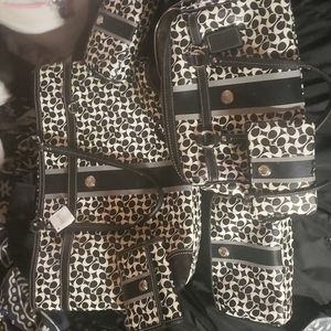 Matching 6 piece coach set!